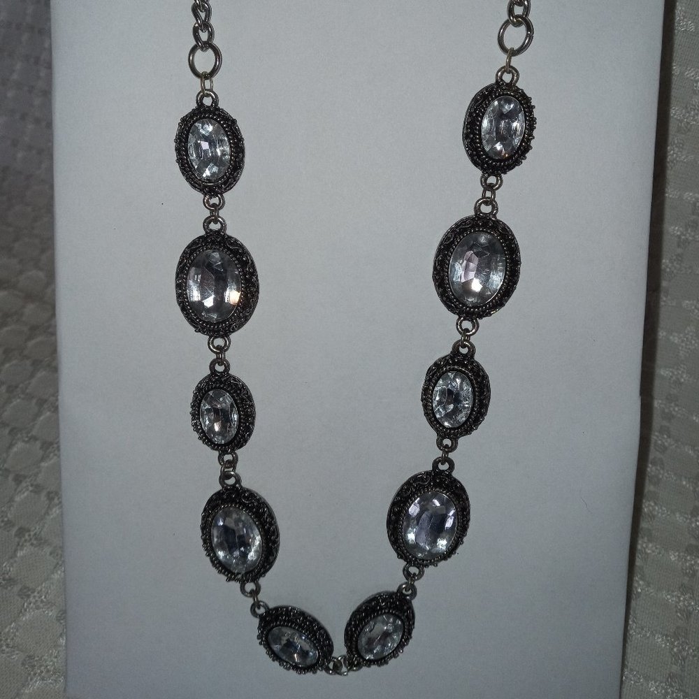 Women's large gemstone fashion necklace 26"